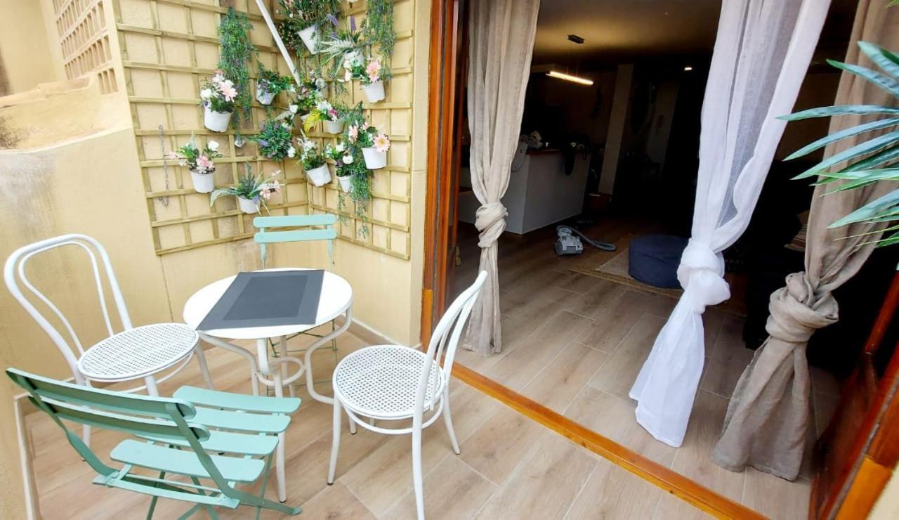 Sunny Duplex In Front Of Campello Beach Ел Кампело Екстериор снимка