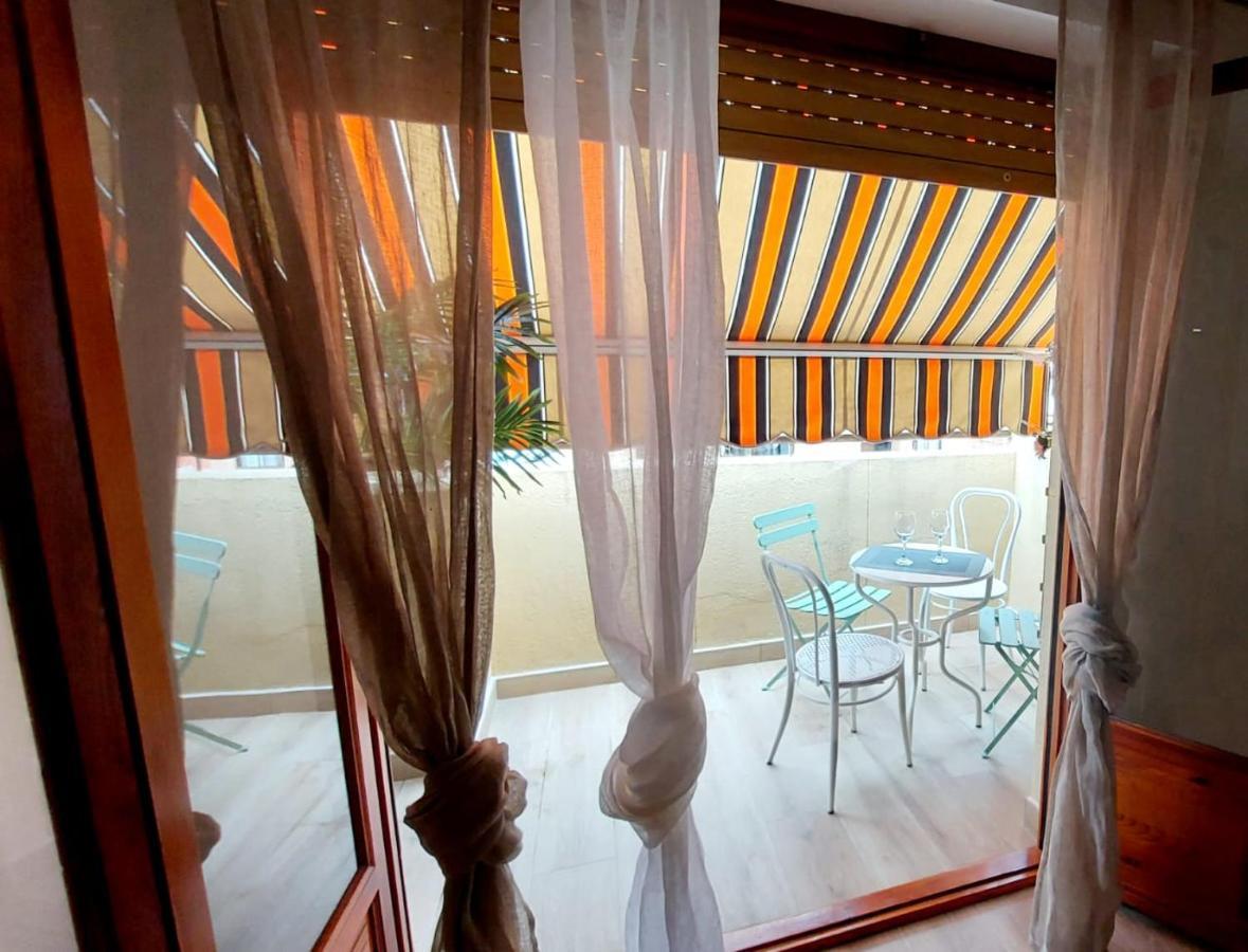 Sunny Duplex In Front Of Campello Beach Ел Кампело Екстериор снимка