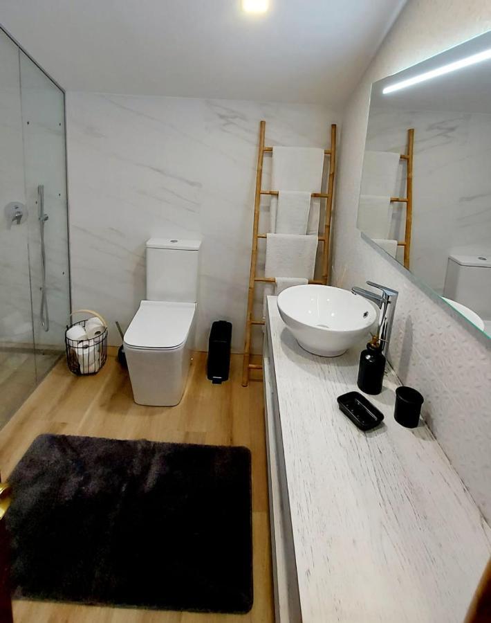 Sunny Duplex In Front Of Campello Beach Ел Кампело Екстериор снимка