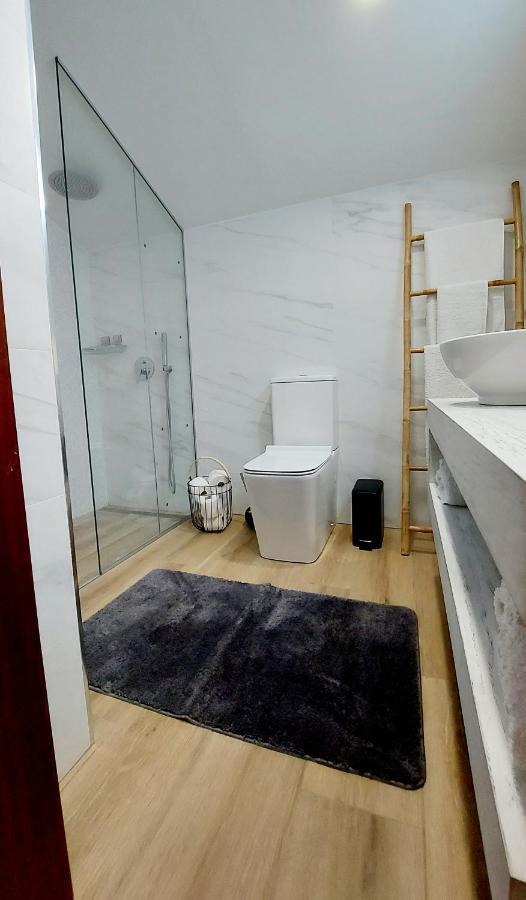Sunny Duplex In Front Of Campello Beach Ел Кампело Екстериор снимка