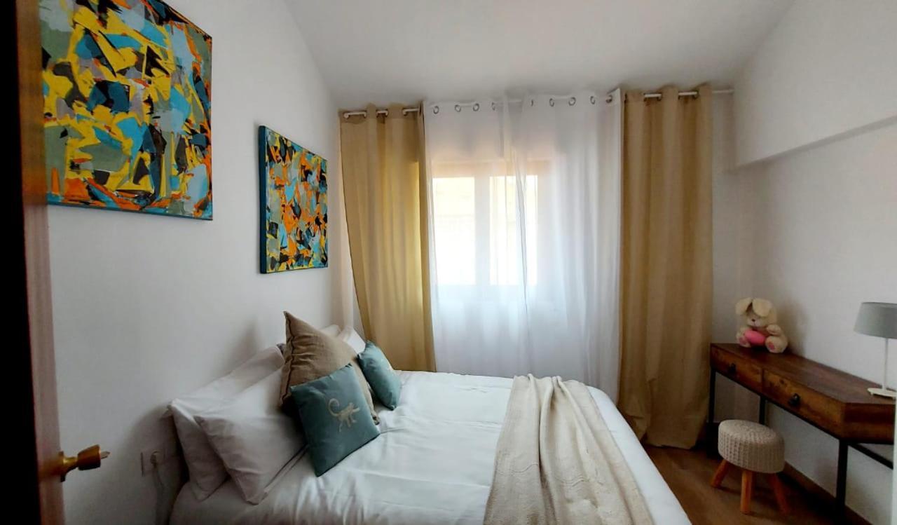 Sunny Duplex In Front Of Campello Beach Ел Кампело Екстериор снимка