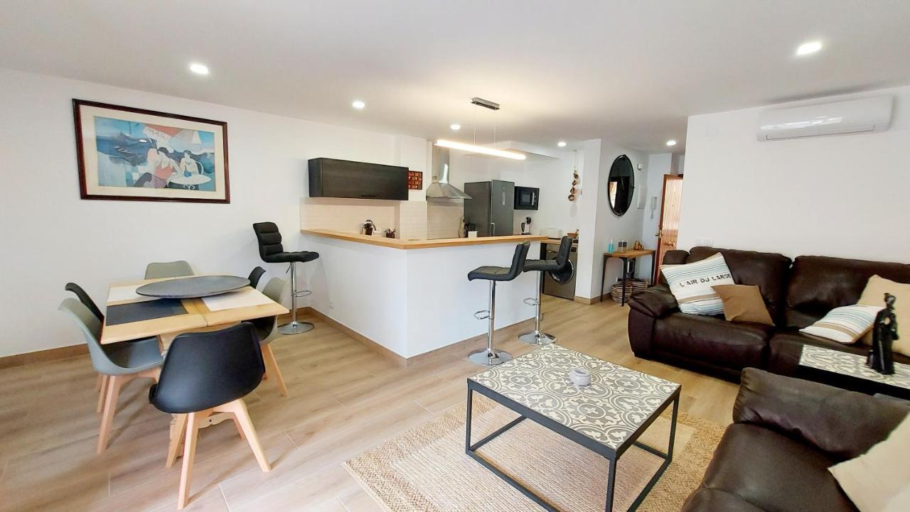 Sunny Duplex In Front Of Campello Beach Ел Кампело Екстериор снимка