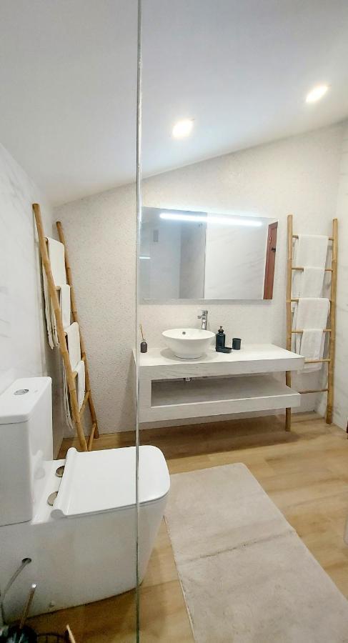 Sunny Duplex In Front Of Campello Beach Ел Кампело Екстериор снимка
