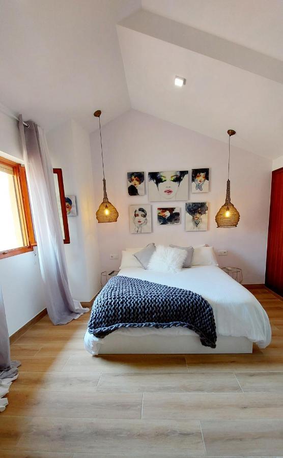 Sunny Duplex In Front Of Campello Beach Ел Кампело Екстериор снимка
