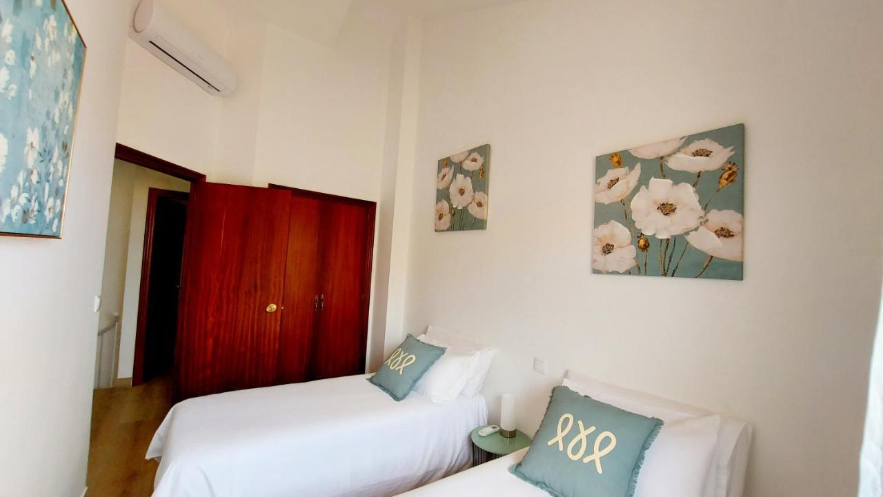 Sunny Duplex In Front Of Campello Beach Ел Кампело Екстериор снимка