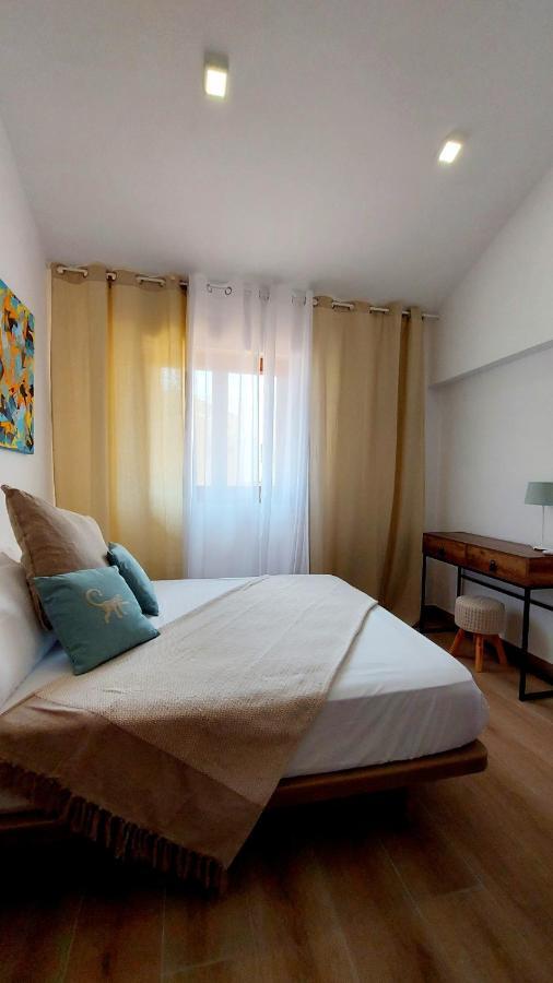 Sunny Duplex In Front Of Campello Beach Ел Кампело Екстериор снимка