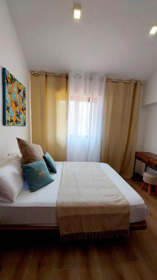 Sunny Duplex In Front Of Campello Beach Ел Кампело Екстериор снимка