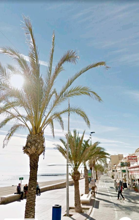 Sunny Duplex In Front Of Campello Beach Ел Кампело Екстериор снимка